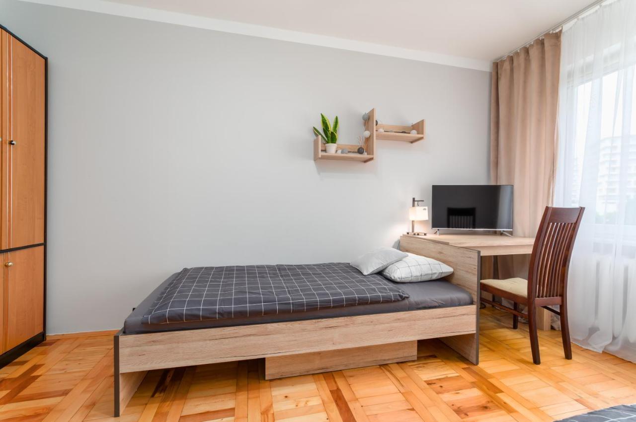 Two Bedrooms Apartment Faktura Fast Check-In 24H Rzeszow Ngoại thất bức ảnh
